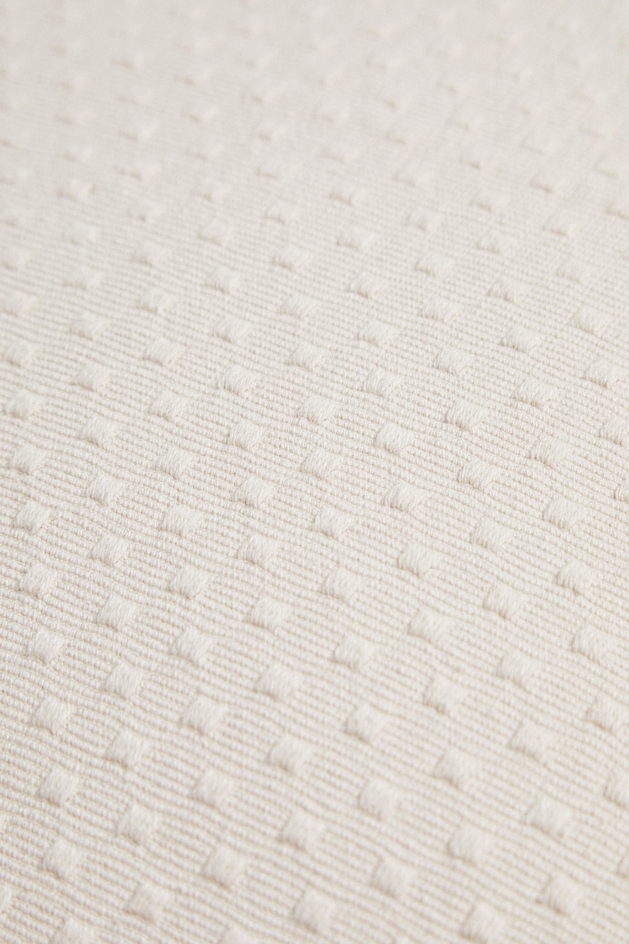 HOUSSE DE COUSSIN MOTIF POIS